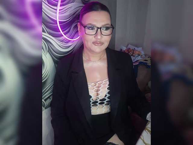 Brunetochkaaa's BongaCams show and profile