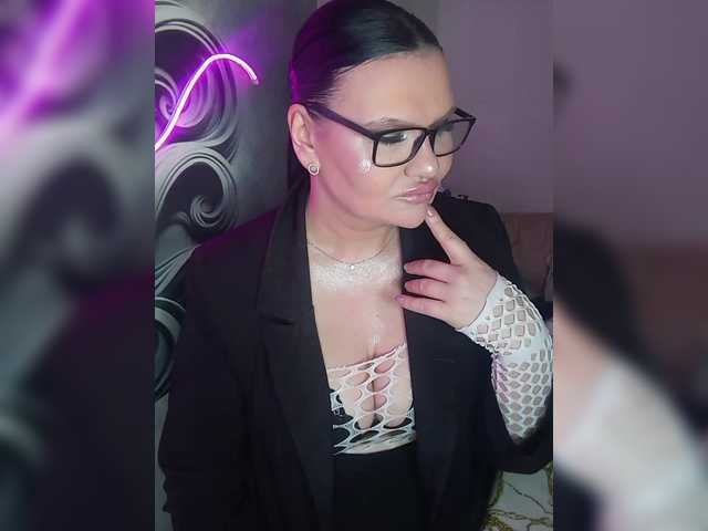 Brunetochkaaa's BongaCams show and profile