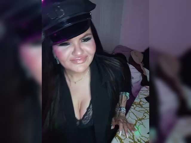 Brunetochkaaa's BongaCams show and profile