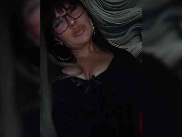 Brunetochkaaa webcam