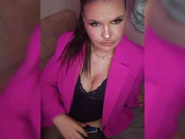 Brunetochkaaa webcam