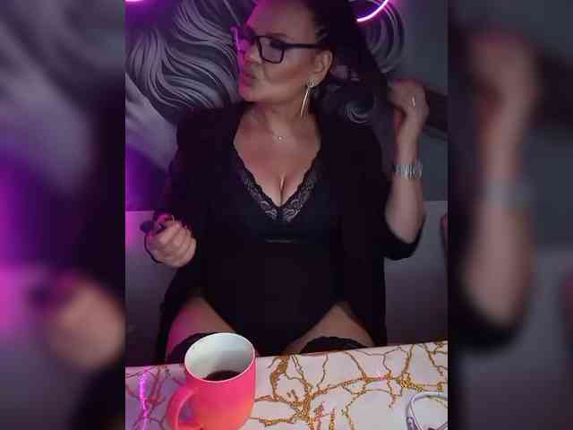 Brunetochkaaa webcam