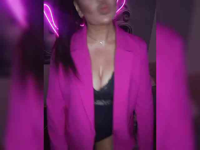 Brunetochkaaa webcam