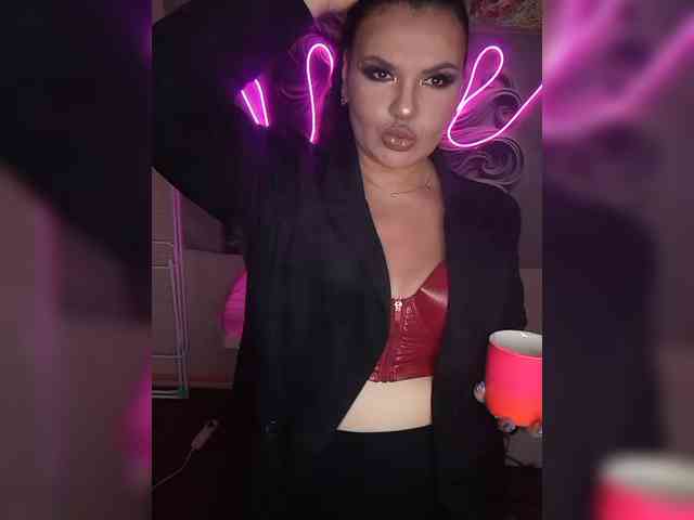 Brunetochkaaa webcam