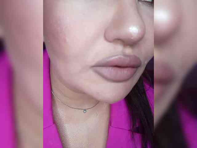 Brunetochkaaa webcam