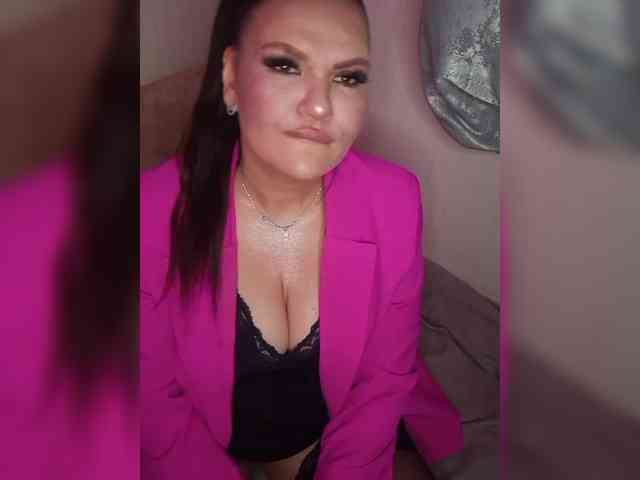 Brunetochkaaa webcam