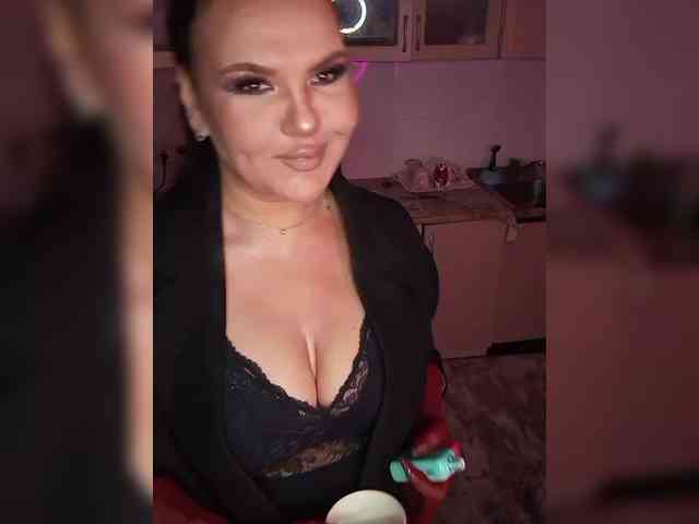 Brunetochkaaa webcam