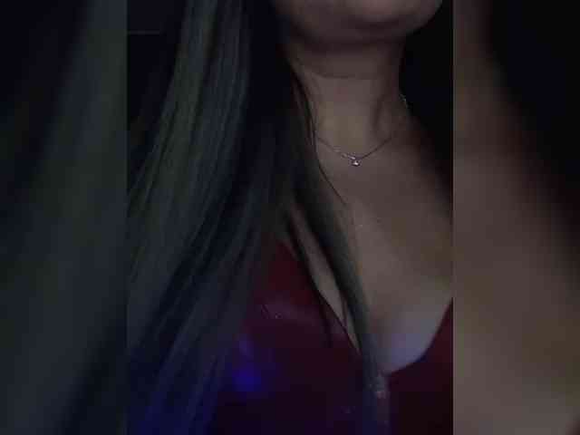 Brunetochkaaa webcam