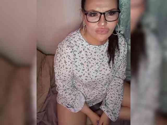 Brunetochkaaa webcam