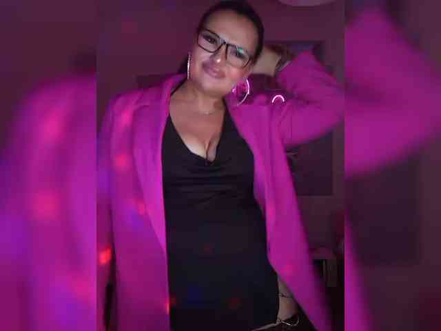 Brunetochkaaa webcam