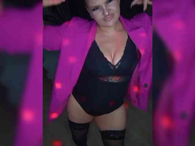 Brunetochkaaa webcam