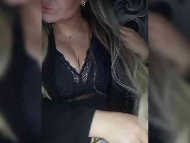 Brunetochkaaa webcam