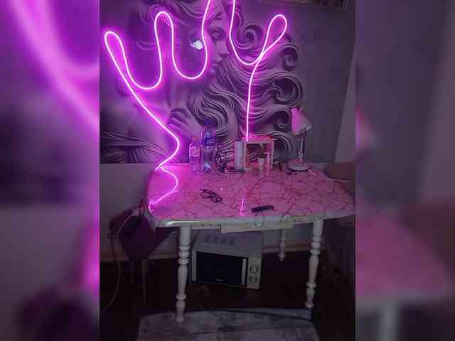 Brunetochkaaa webcam