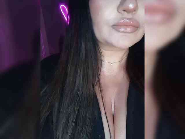 Brunetochkaaa webcam