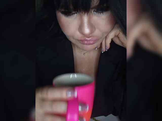 Brunetochkaaa webcam