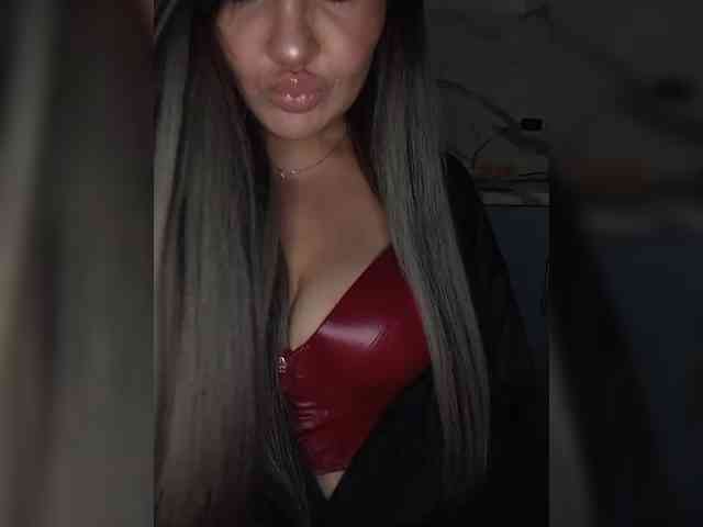 Brunetochkaaa Live Webcam on BongaCams