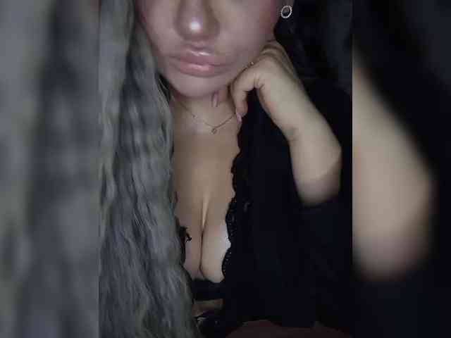 Brunetochkaaa webcam