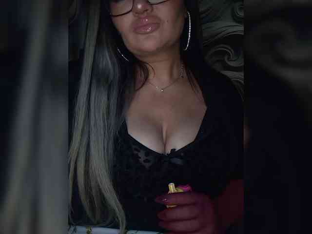 Brunetochkaaa webcam