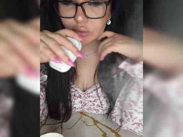 Brunetochkaaa webcam