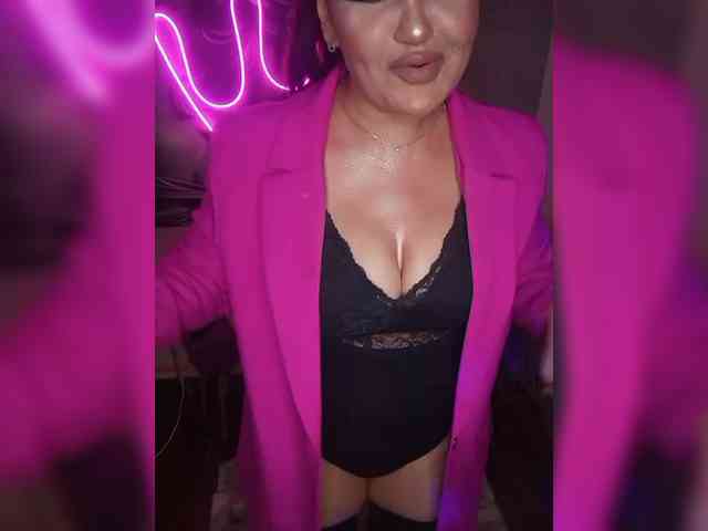 Brunetochkaaa webcam