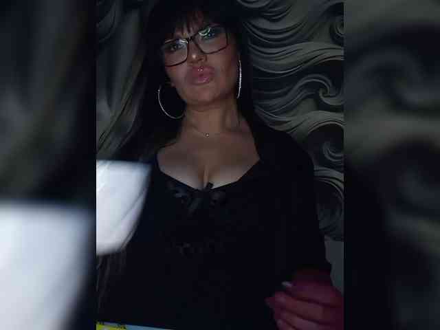 Brunetochkaaa webcam