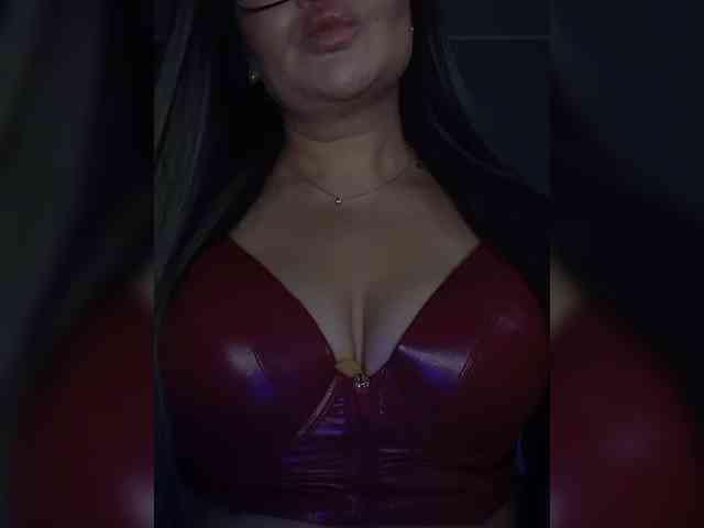 Brunetochkaaa webcam