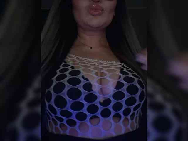 Brunetochkaaa webcam