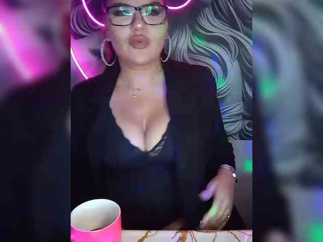 Brunetochkaaa webcam