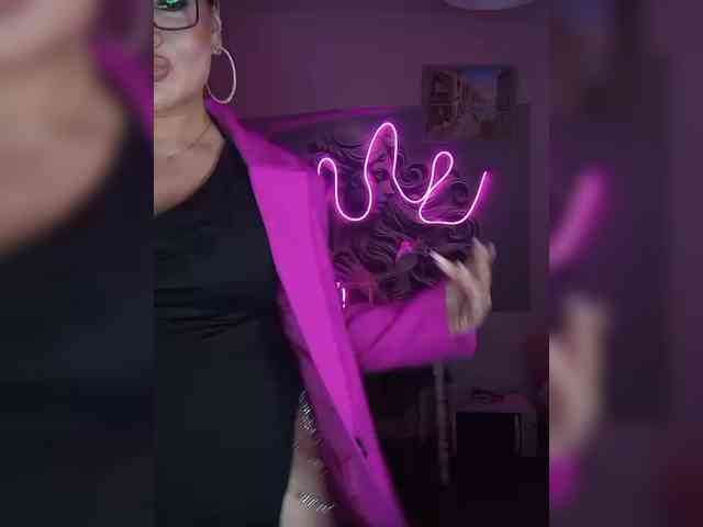 Brunetochkaaa webcam