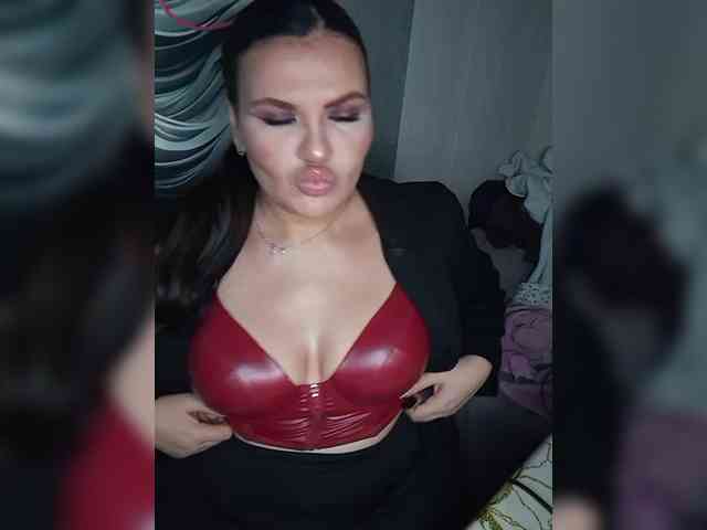 Brunetochkaaa webcam