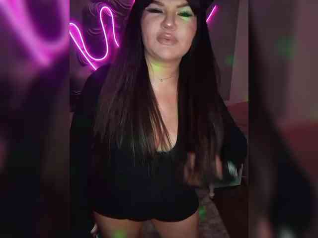 Brunetochkaaa webcam