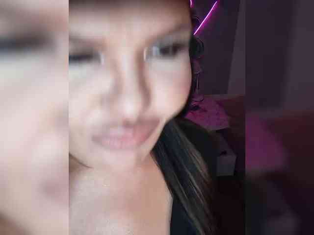 Brunetochkaaa webcam