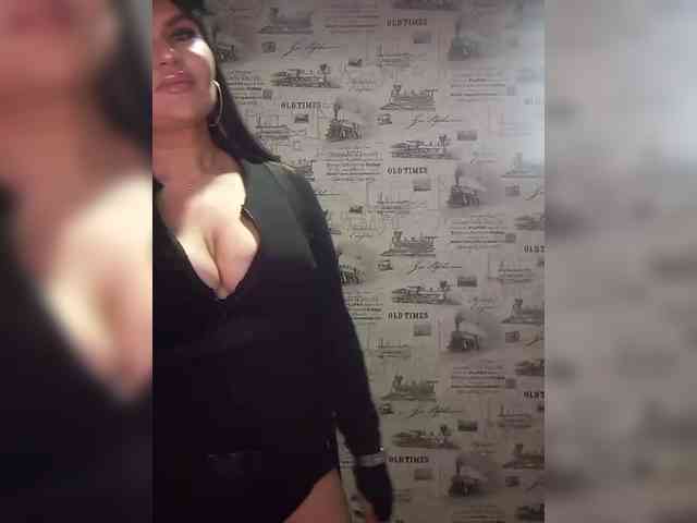 Brunetochkaaa webcam