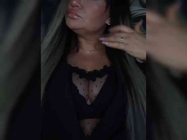 Brunetochkaaa webcam