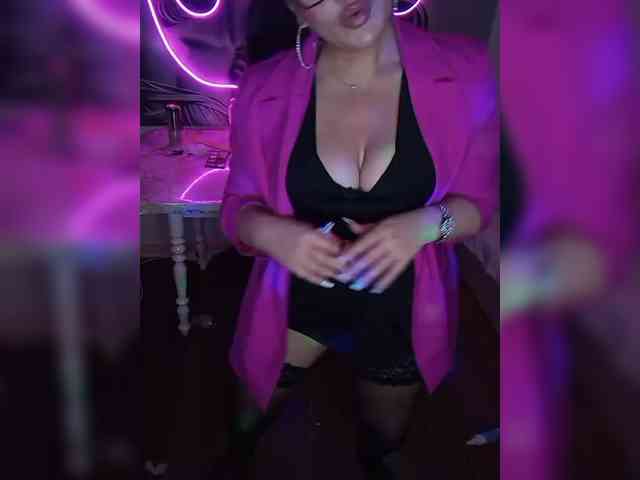 Brunetochkaaa webcam