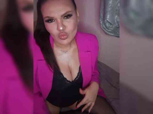 Brunetochkaaa webcam