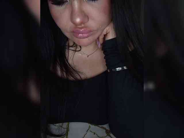 Brunetochkaaa webcam