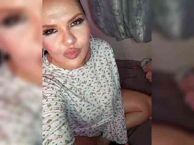 Brunetochkaaa webcam