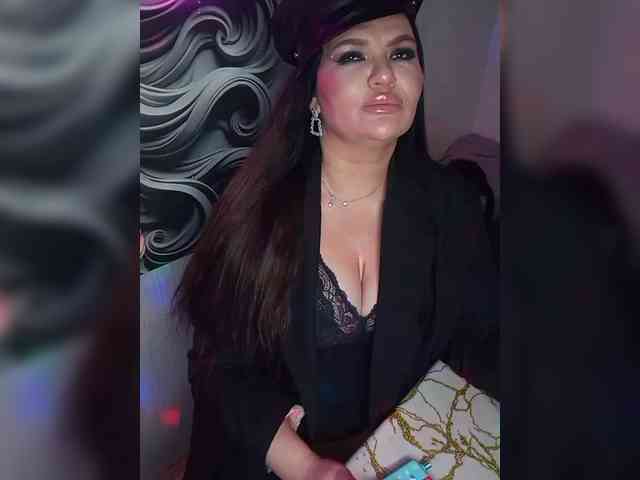 Brunetochkaaa webcam