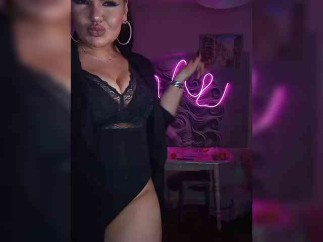 Brunetochkaaa webcam