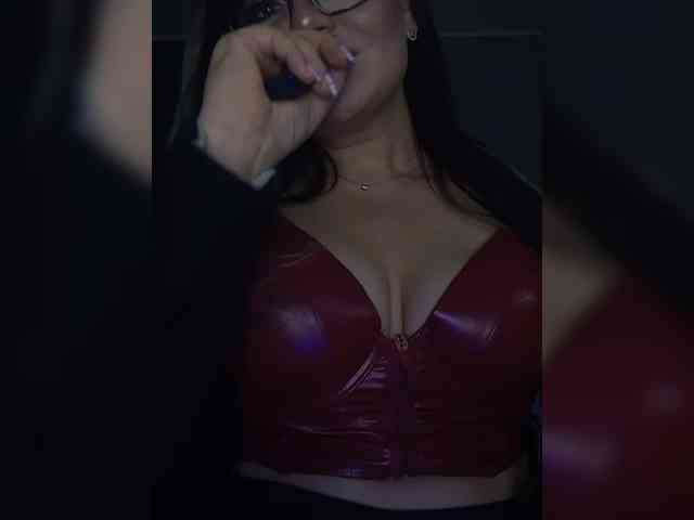 Brunetochkaaa webcam