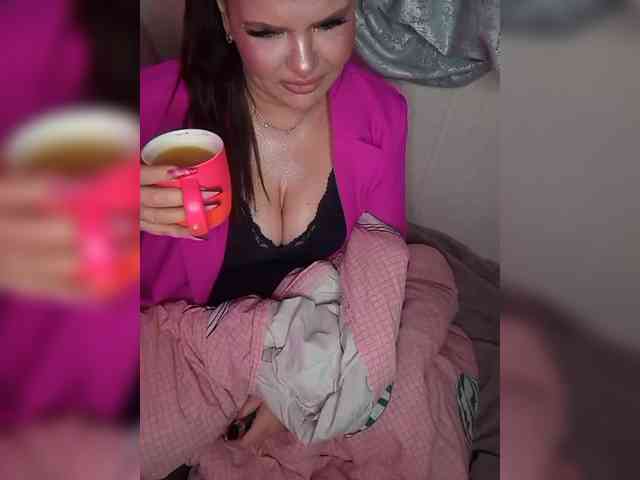 Brunetochkaaa webcam