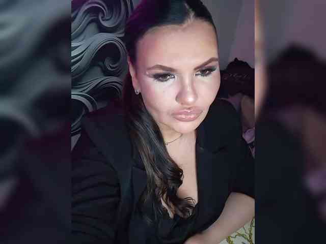 Brunetochkaaa webcam