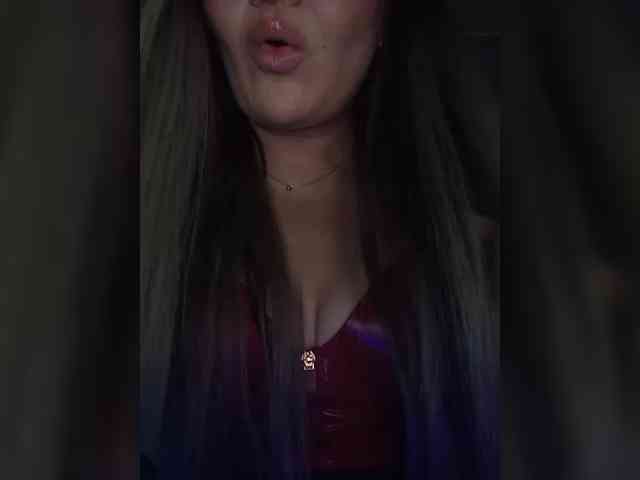 Brunetochkaaa webcam