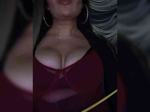 Brunetochkaaa webcam