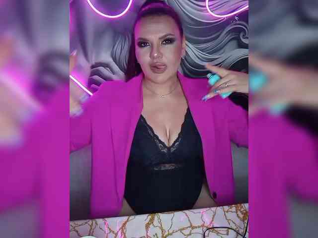 Brunetochkaaa webcam