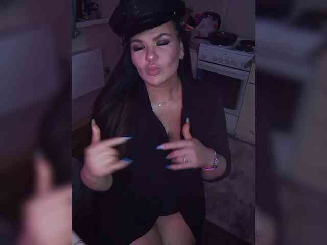 Brunetochkaaa webcam