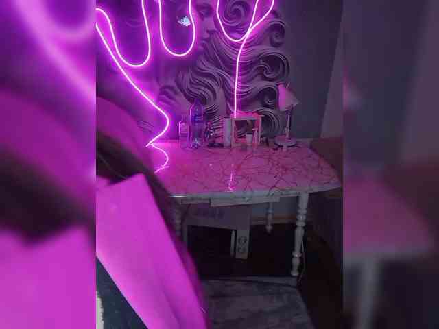 Brunetochkaaa webcam