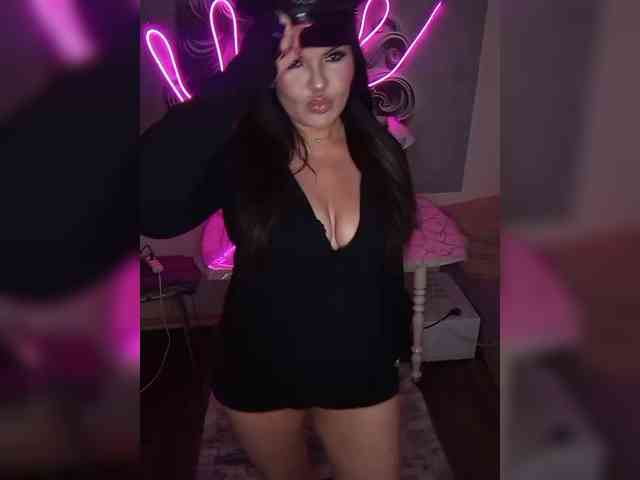 Brunetochkaaa webcam