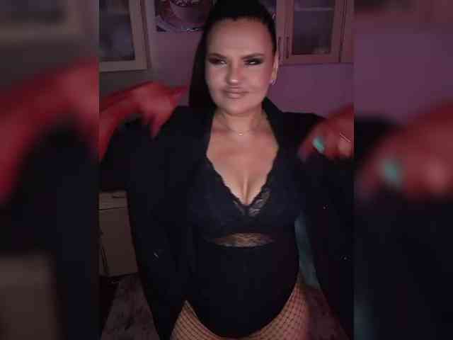 Brunetochkaaa webcam